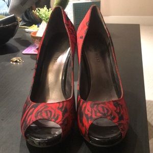 Nine West red and black peep toe heel